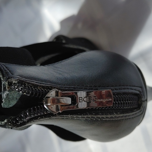 BCBG Generation Black Stilettos Size 5.5 - Picture 4 of 9